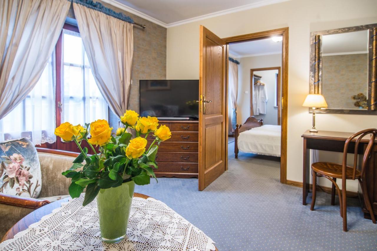 Hotel Dwa Ksiezyce Kazimierz Dolny Esterno foto
