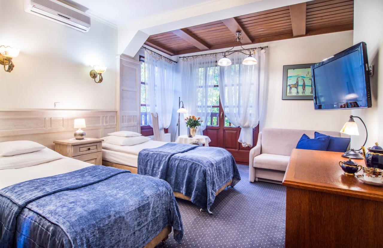 Hotel Dwa Ksiezyce Kazimierz Dolny Esterno foto