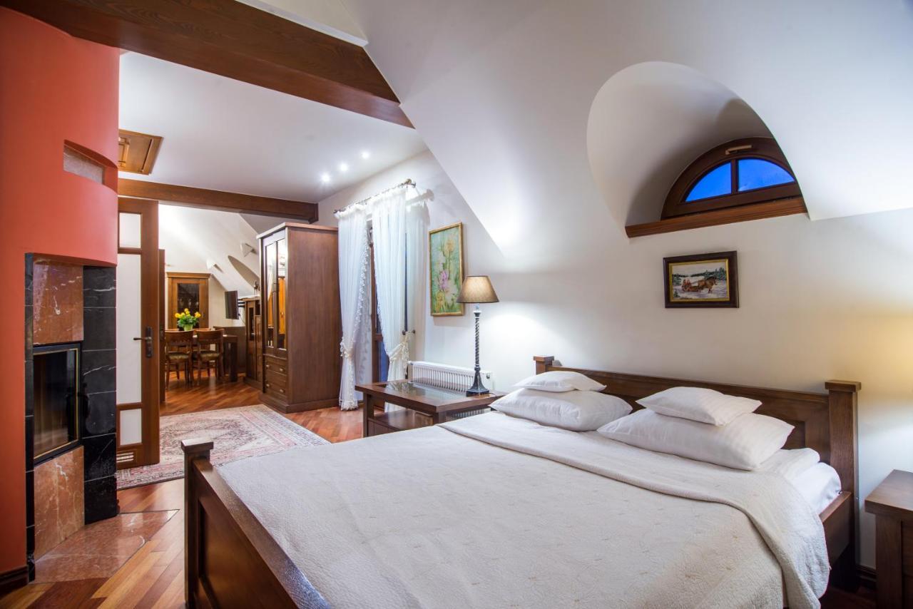 Hotel Dwa Ksiezyce Kazimierz Dolny Esterno foto