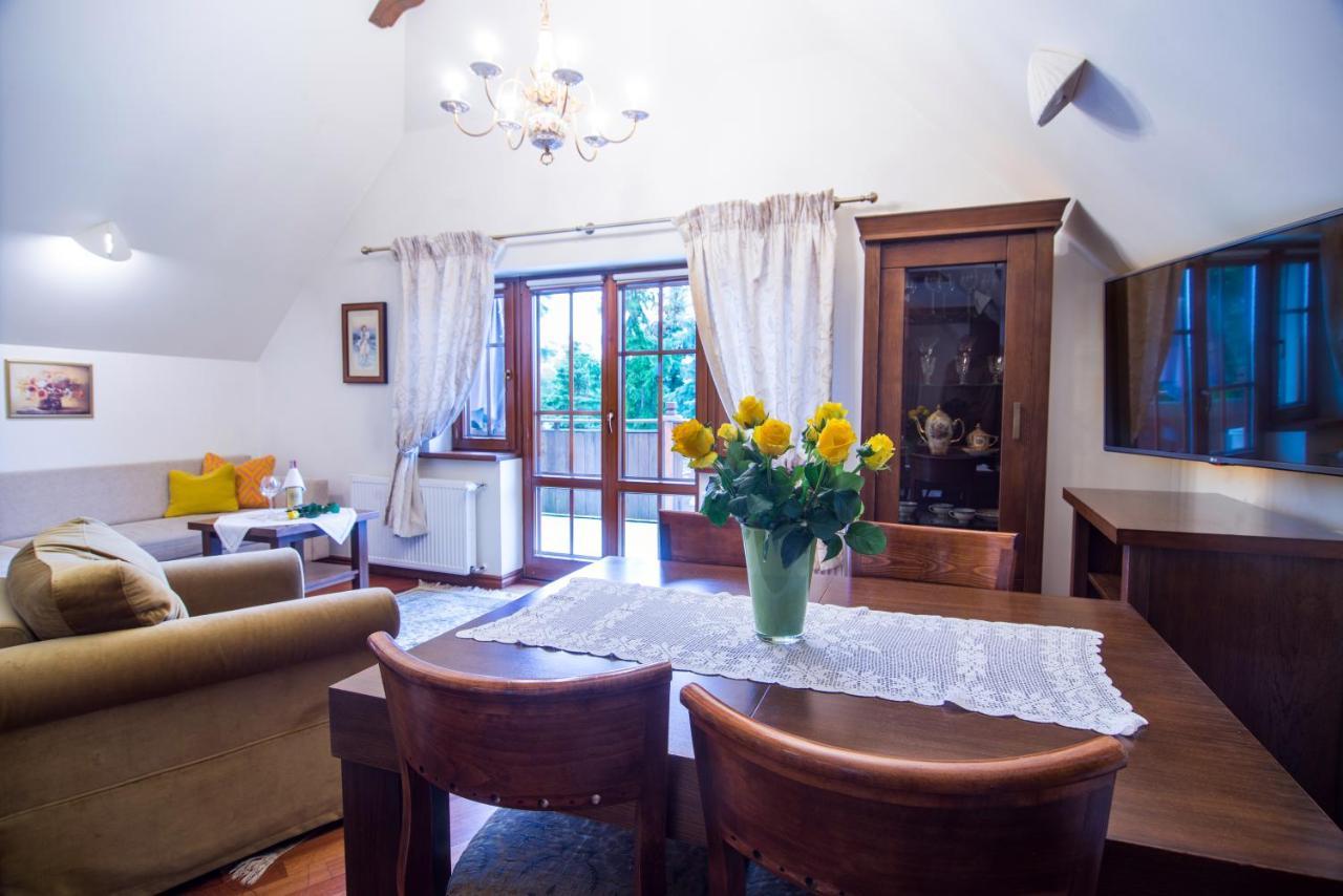 Hotel Dwa Ksiezyce Kazimierz Dolny Esterno foto