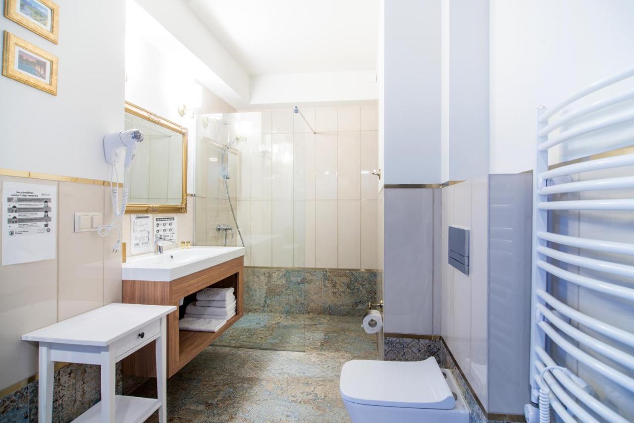 Hotel Dwa Ksiezyce Kazimierz Dolny Esterno foto