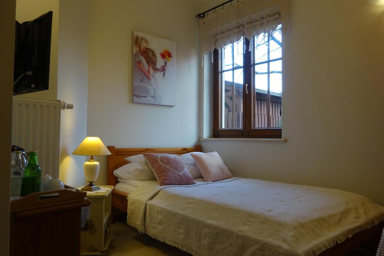 Hotel Dwa Ksiezyce Kazimierz Dolny Esterno foto