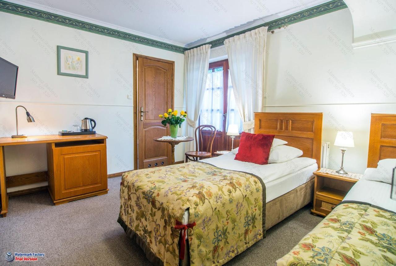 Hotel Dwa Ksiezyce Kazimierz Dolny Esterno foto