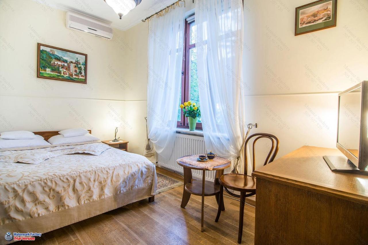 Hotel Dwa Ksiezyce Kazimierz Dolny Esterno foto