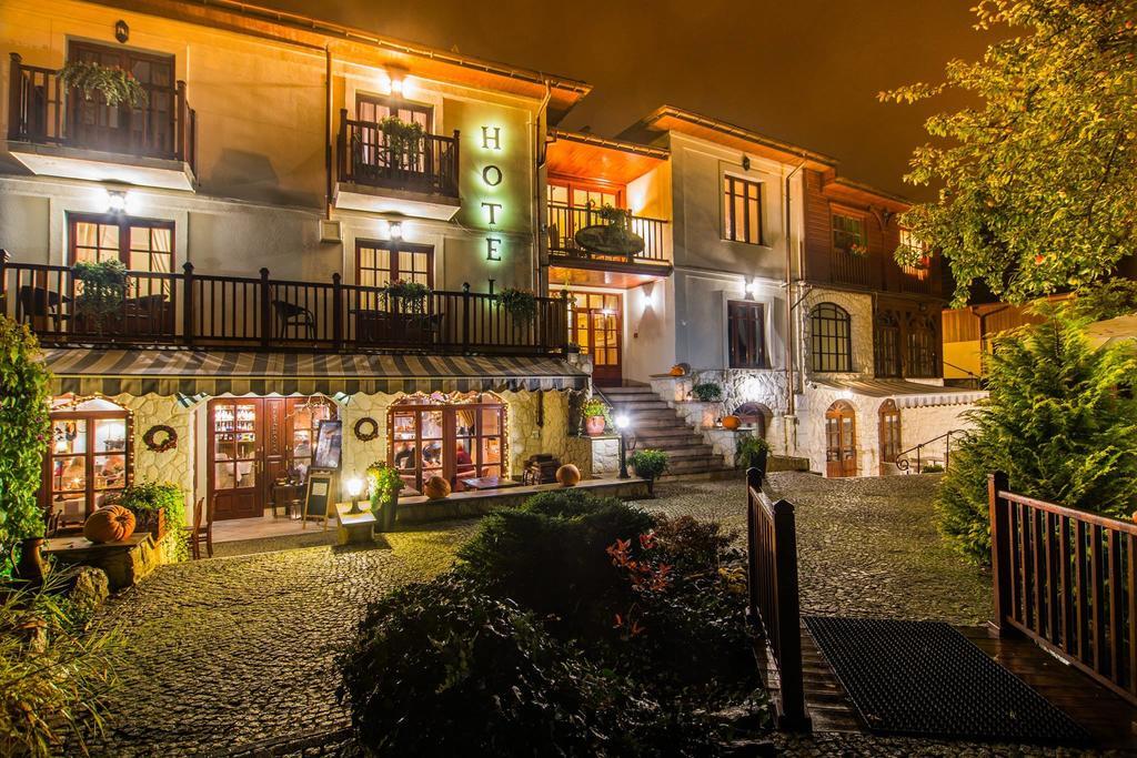 Hotel Dwa Ksiezyce Kazimierz Dolny Esterno foto