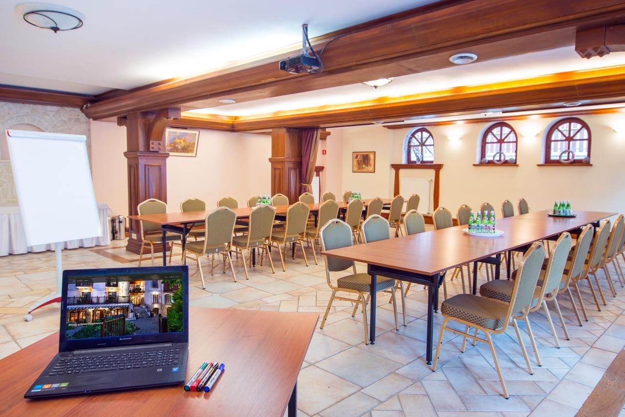 Hotel Dwa Ksiezyce Kazimierz Dolny Esterno foto